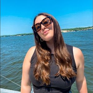 Meet your Posher, Kina